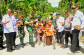 Bupati Bersama Dandim 0314/Inhil Dampingi Tim Wasev TMMD 116 di Desa Pengalihan Keritang