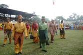Bupati HM Wardan Lepas Pawai Ta'aruf & Buka Stand Bazar MTQ ke-53 Tingkat Kabupaten Inhil di Selensen