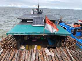 Polres Kepulauan Meranti Amankan TP Illog Diperairan Merbau, 3.200 Batang Kayu Diamankan