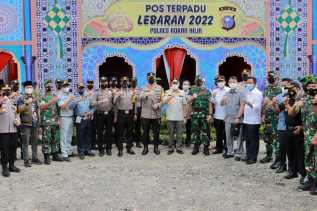 Bersama Forkopimda, Kapolda Riau Tinjau Pos Pelayanan Terpadu Di Rohil