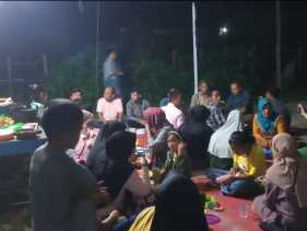 Tutup Turnamen Bola Volly, Pemdes Tanjung Pisang Gelar Makan Bersama Dengan Masyarakat