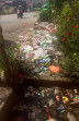 Kondisi Sampah di Jalan Batang Tuaka Menutupi Selokan Air Dan Menimbulkan Bauk Tak Sedap