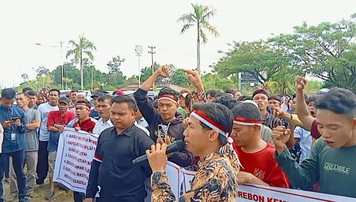Protes Aliansi Masyarakat RTH Terhadap Penanganan Kasus Pembunuhan Anak Di Rohul