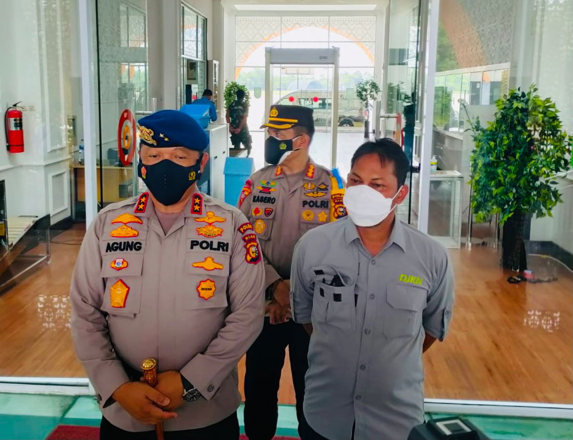 Kapolda Riau Kembali Temukan Aktifitas Illegal Logging Lewat Pantauan Udara di Wilayah Kampar