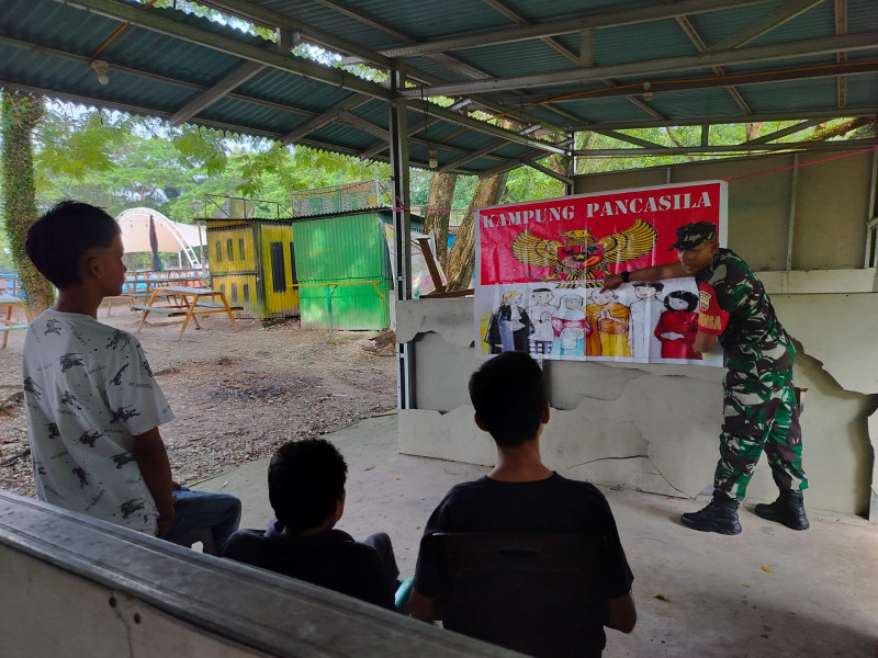 Babinsa Koramil 04/Perawang Aktif Sosialisasi Nilai-Nilai Pancasila di Kel Perawang