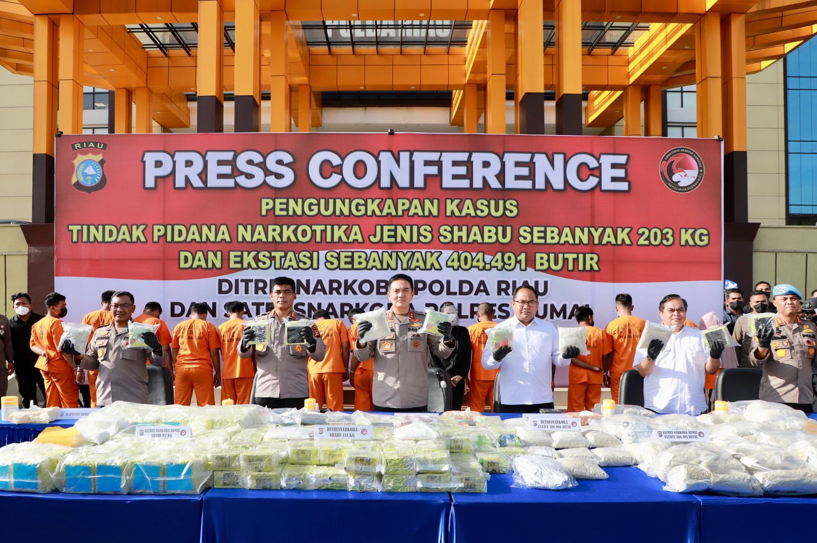 Sejarah Baru Keberhasilan Polda Riau Ungkap Kasus Narkoba, Amankan 203 KG Sabu dan 404.491 Ekstasi