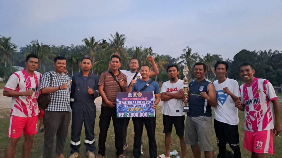 Club Sepakbola Binaan Kapolsek Tapung Berhasil Meraih Juara 2 pada Open Turnamen Sepakbola Legend Cup di Desa Pantai Cermin