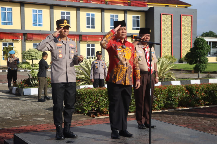 Wabup Rokan Hulu Pimpin Apel Pelepasan Kontingen Jambore Karhutla 2025