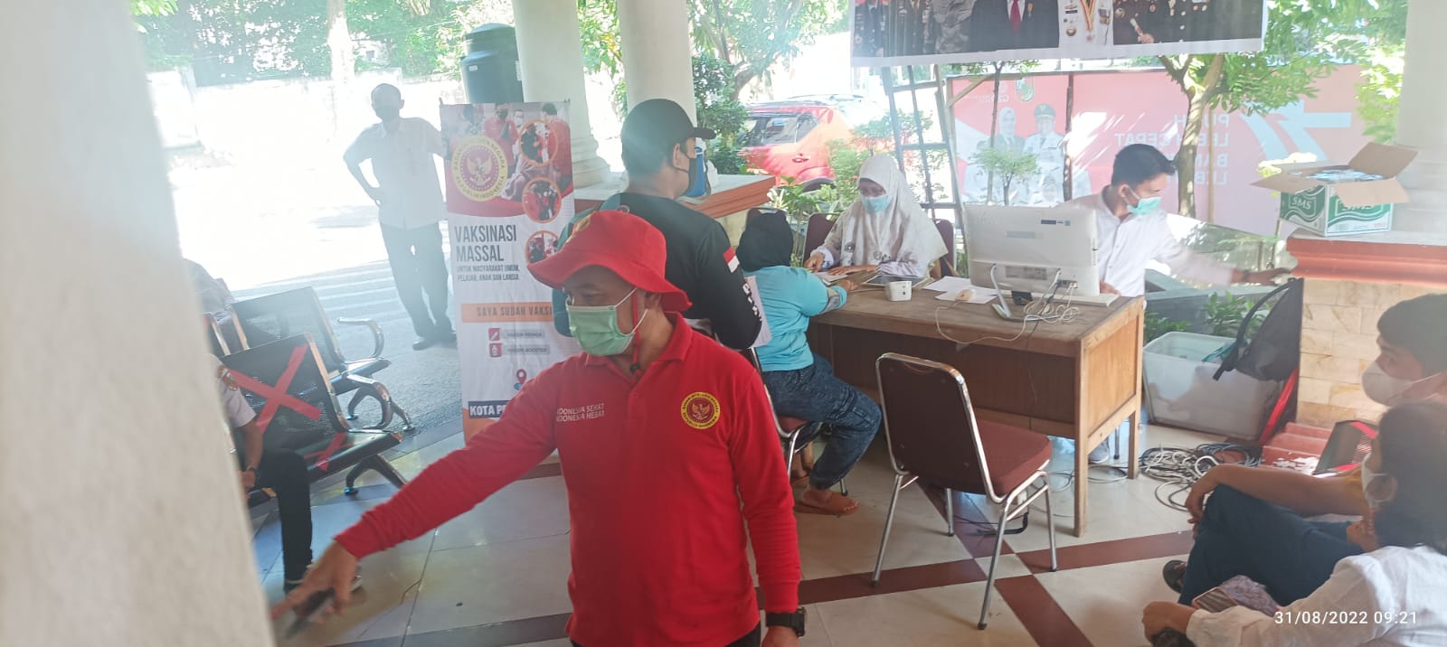 Binda Riau Gelar Vaksinasi Massal di Kantor Camat Marpoyan Damai
