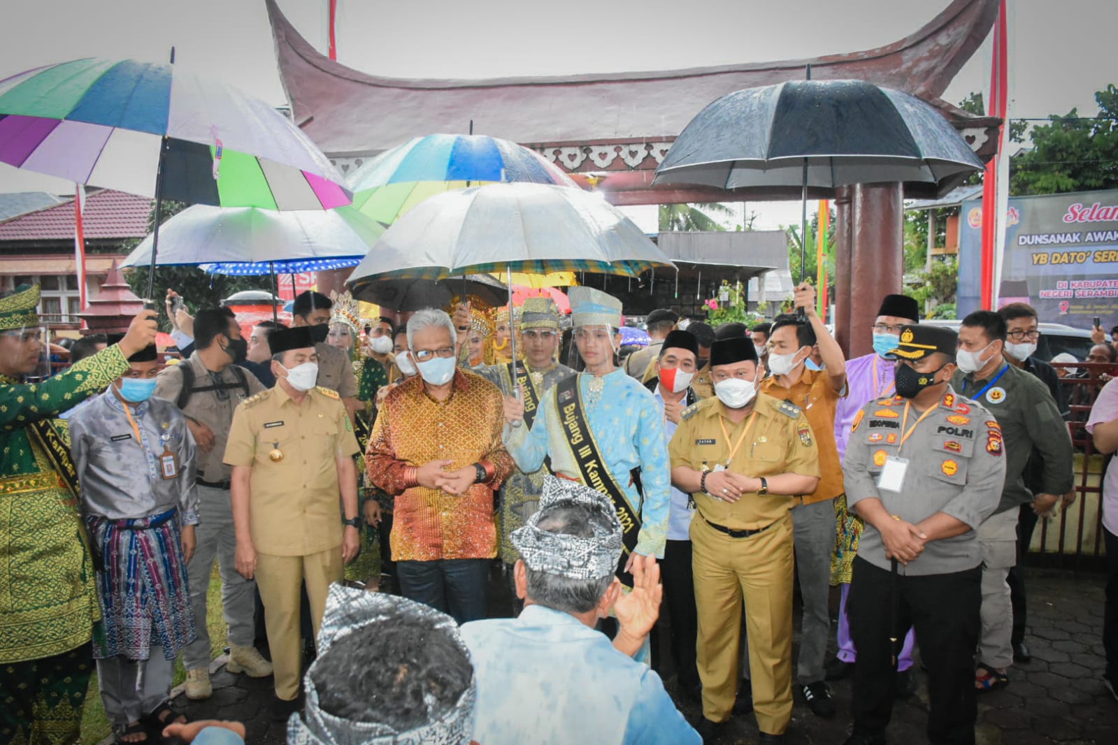 Menteri Dalam Negeri Malaysia Pulang Kampung ke Air Tiris