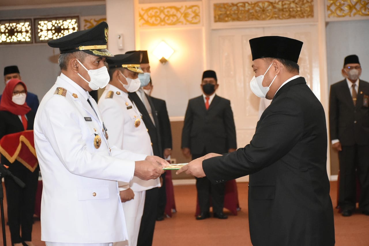 Gubernur Riau Resmi Lantik Dr. H. Kamsol, MM Menjadi Pj Bupati Kampar