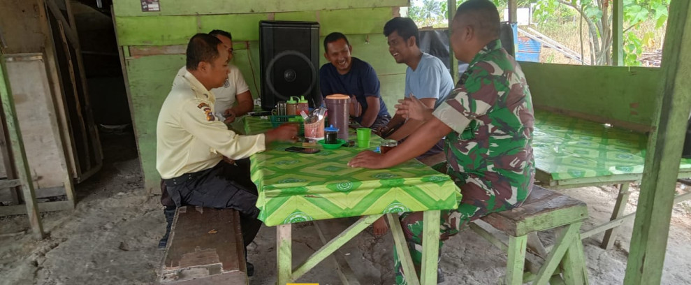 Babinsa Koramil 04/Perawang Ajak Warga Sengkemang Jaga Pola Hidup Hidup Sehat