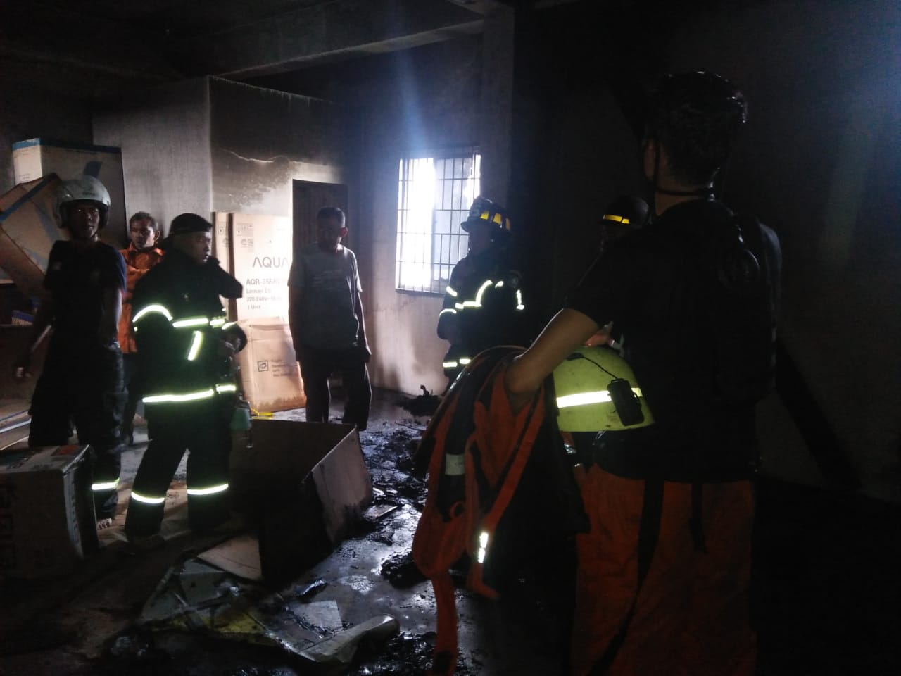 Ruko Lantai 3 Batam Elektronik Hangus Terbakar di Kota Duri