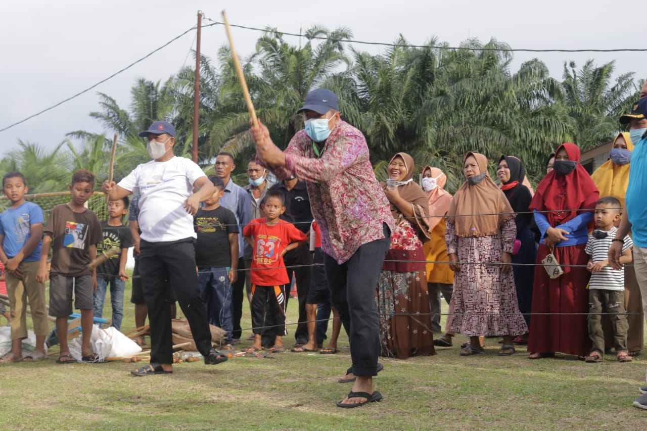 Bupati Siak Alfedri Apresiasi Permainan Rakyat & Olahraga Tradisional Yang Digelar KOPTI