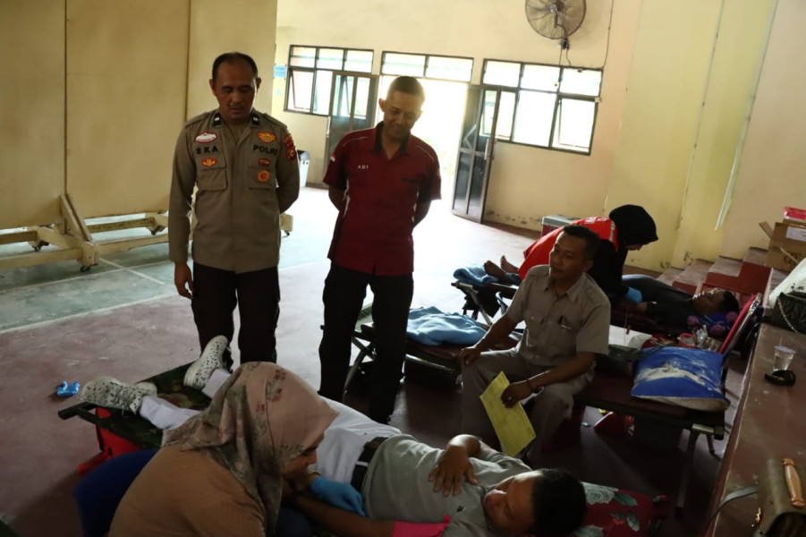 49 Kantong Darah Terkumpul  dan Bansos Dalan Rangka Hut ke-72 Humas Polri