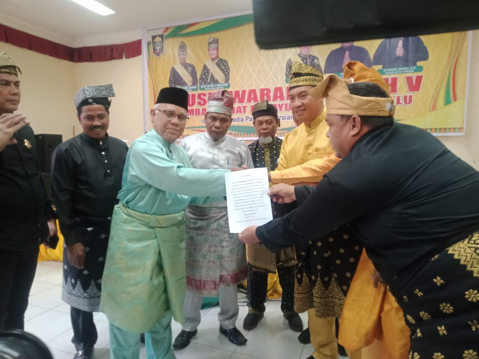 Dapat Dukungan 18 Suara, H. Suparman Terpilih Jadi Ketua LAMR Rohul