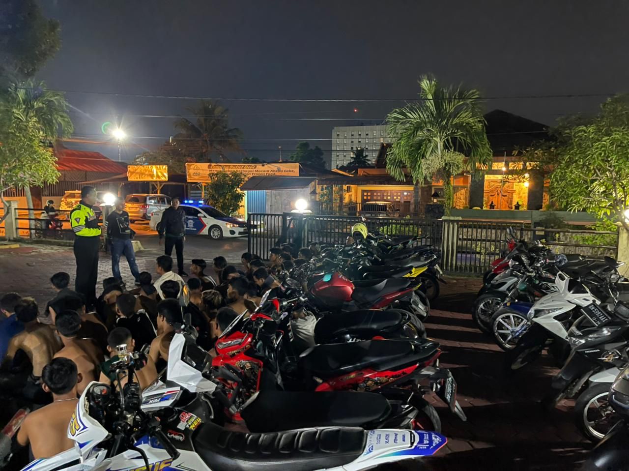Petugas Gabungan Polresta Pekanbaru Amankan 30 Unit Sepeda Motor Balap Liar