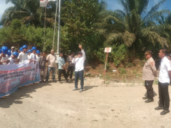 PUK Karya Bersama Sigatal Gelar Aksi Damai Tuntut Realisasi Kerja Sama Dengan PT RSM