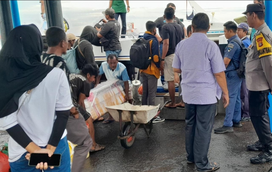 Polsek Kuala Kampar  Pengamanan Pelabuhan Teluk Dalam & Antisipasi TPPO