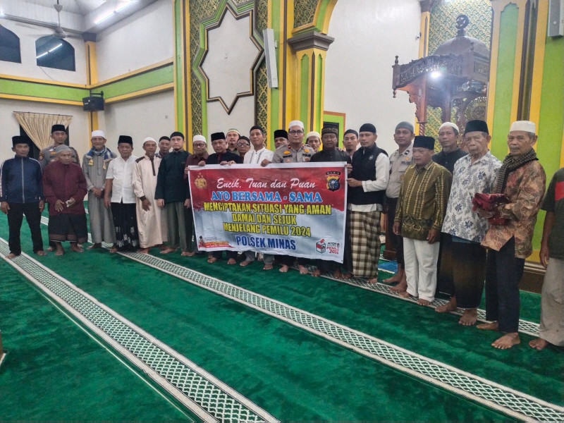 Coolling System Pemilu Damai, Kapolsek Minas Sampaikan Pesan Kamtibmas Seusai Sholat Subuh Berjamaah di Masjid Nurul Huda