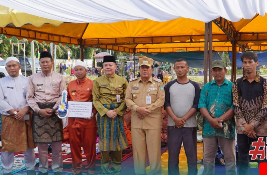 Bupati Sukiman Resmikan Jalan & Serahkan Hibah Di Desa Sungai Sitolang