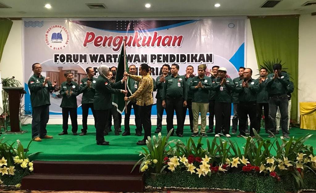 Munazlen Nazir Resmi Jadi Ketua FORWADIK, ini Catatan Kasus Pendidikan dari Ketua KNPI Riau