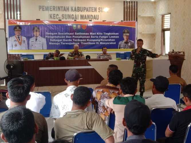 Kapten Arh Agus Wanto Hadiri Kegiatan Sosialisasi Satlinmas di Kecamatan Sungai Mandau 