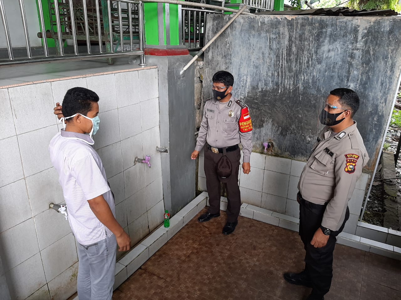 Hari Ini Personel Polsek Minas Giat Penerapan Prtokol Covid-19 Era AKB di Rumah Ibadah