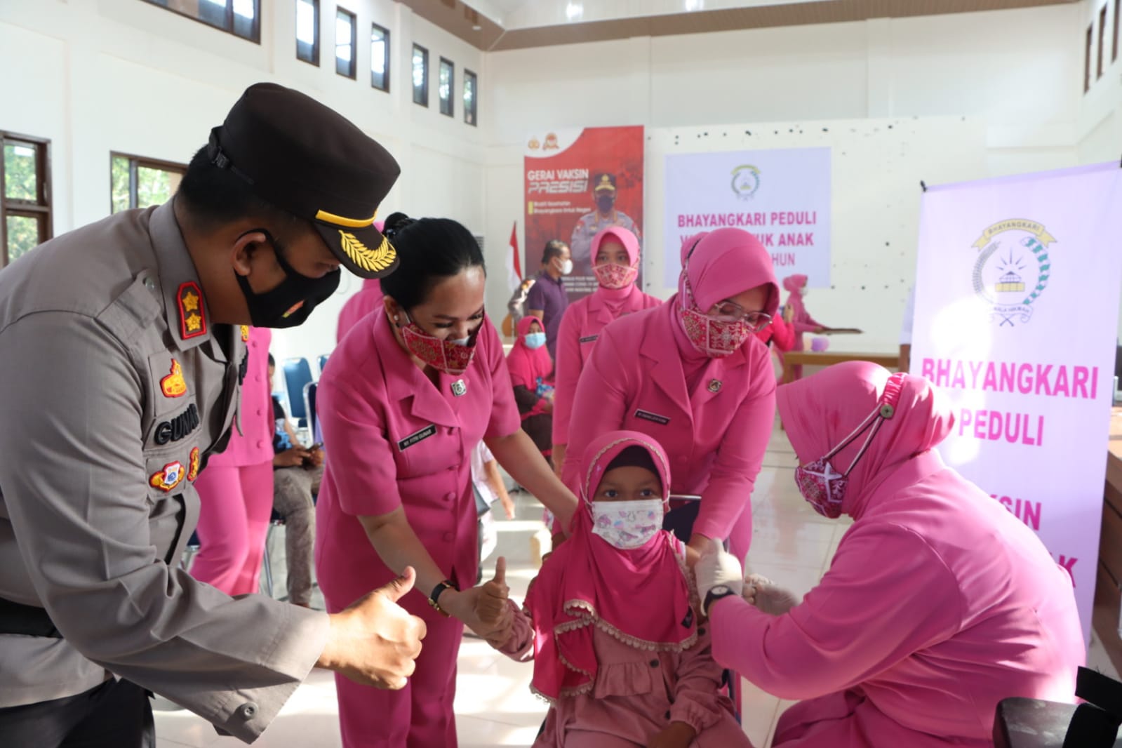 Dorong Percepatan Vaksinasi Anak Usia 6 - 11 Tahun, Polres Siak Gelar Vaksinasi Massal