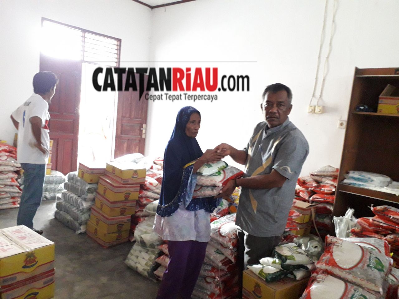 Ayang Bahari Ucapkan Terimakasih Kepada Pemkab Siak Terkait Sembako Murah Jelang Lebaran