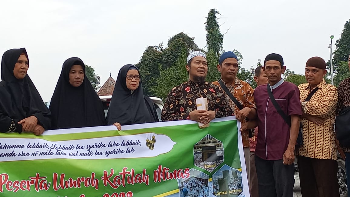 Dibimbing Langsung Oleh Ustad Darwis Usman Lc, Tahun 2022 Ini PT GMH Cabang Riau Berangkatkan 26 Jamaah Umroh Dari Minas 