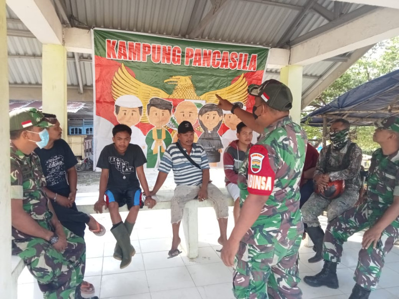 Serda Mayus Maruli, Babinsa Koramil 03/Minas Lakukan Komsos Nilai-nilai Pancasila Bagi Warga Binaan di Minas Jaya
