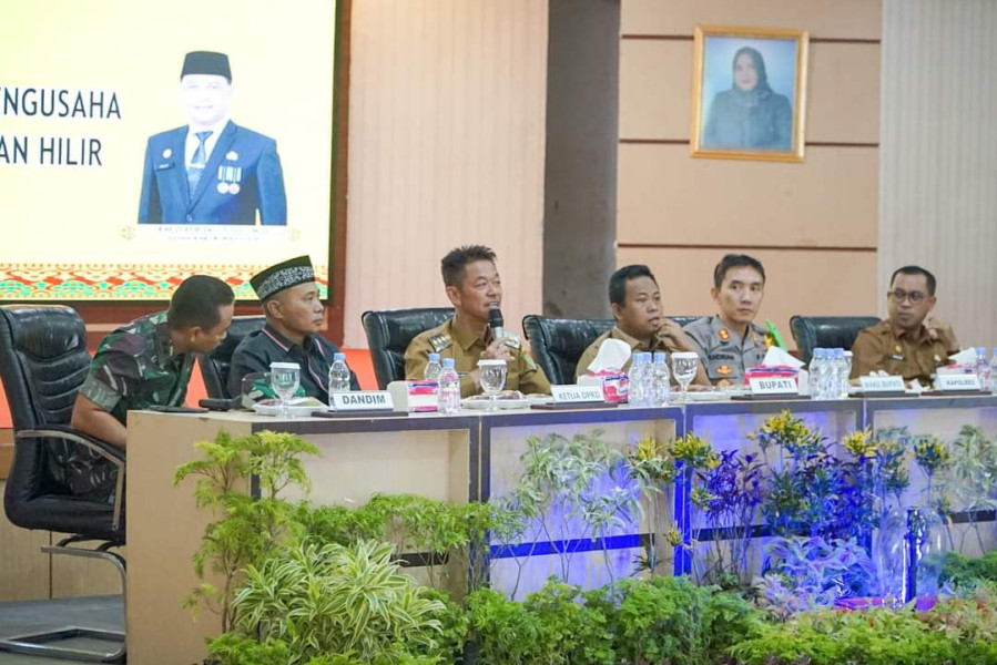 Bupati Rohil Pimpin Rapat Forkopimda Tentang Antisipasi dan Partisipasi Perusahaan Dalam Penanggulangan Banjir