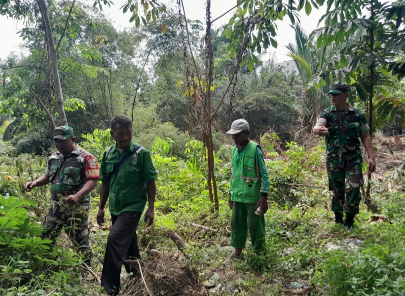 Sertu Venus Luberto dan Koptu TM.Sitorus Selalu Rutin Ajak Warga Binaan Patroli Gabungan Antisipasi Karhutla di Perawang Barat