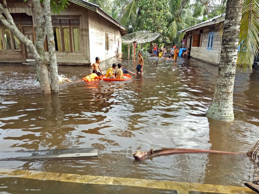 Sungai Apit dilanda Banjir