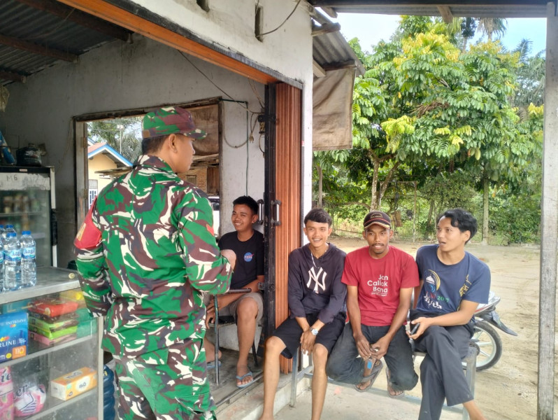 Babinsa Koramil 03/Minas Gencarkan Sosialisasi Bahaya Narkoba di Kalangan Masyarakat Minas Jaya