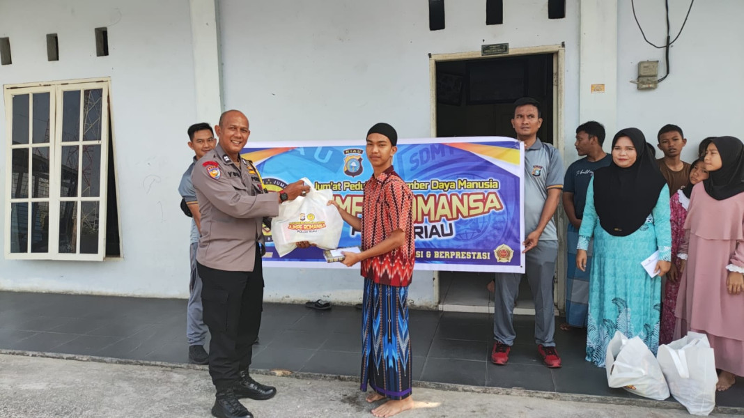 Kembali Berbagi Sedekah Biro SDM Polda Riau dan Mendengarkan Aspirasi dari Masyarakat