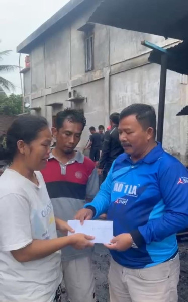 Ketua DPC Demokrat Inhu, Gerak Cepat Bantu Korban Kebakaran di Dua Kecamatan