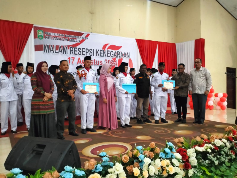 Danramil Minas Diwakili Serma M Nasir Hadiri Malam Resepsi Kenegaraan Dalam Rangka HUT RI Ke-79 di Kecamatan Minas