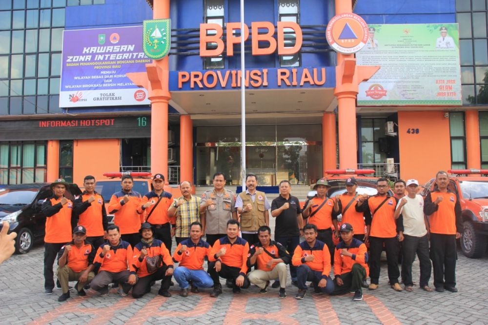 83 Personil dari BPBD, DLHK, Satpol PP Dikirim ke Dumai dan Rohil