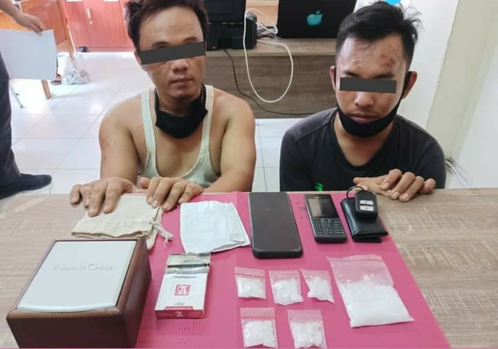 Polres Siak Tangkap Dua Orang Warga Perawang Pelaku Pengedar Narkoba di Dayun