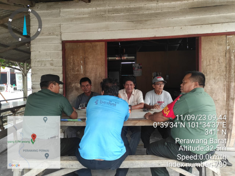 Giat Komosos, Babinsa Koramil 04/Perawang Rutin Imbau Warga di Perawang Barat Untuk Jaga Kebersihan Lingkungan Serta Kesehatan