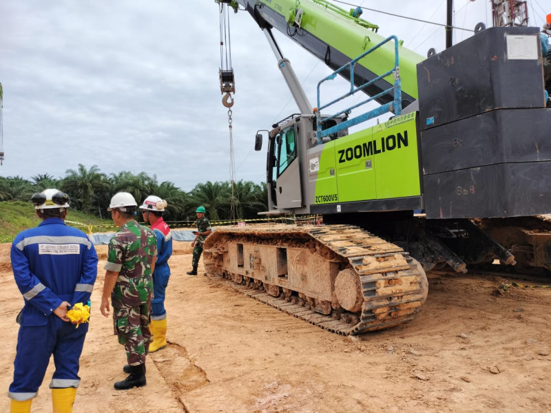 Antisipasi Terjadinya Gangguan OVN di PHR Minas, Serma Muhajir dan Serka Alif N, Rutin Patroli Lokasi Drilling 