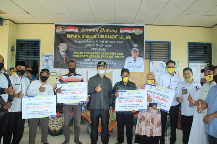Didampingi Anggota DPR Riau & Wakil Ket DPRD Kampar, Syahrul Aidi Tinjau Pembangunan BSPS & PISEW