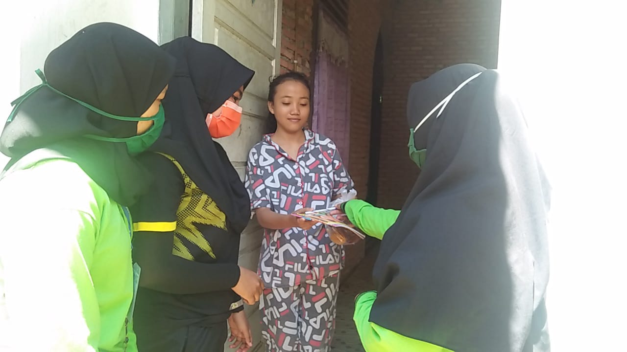 KKN/UP Bangkinang Sambangi Anak Yatim di Lingkungan Tanjung Kelurahan Pasir Sialang