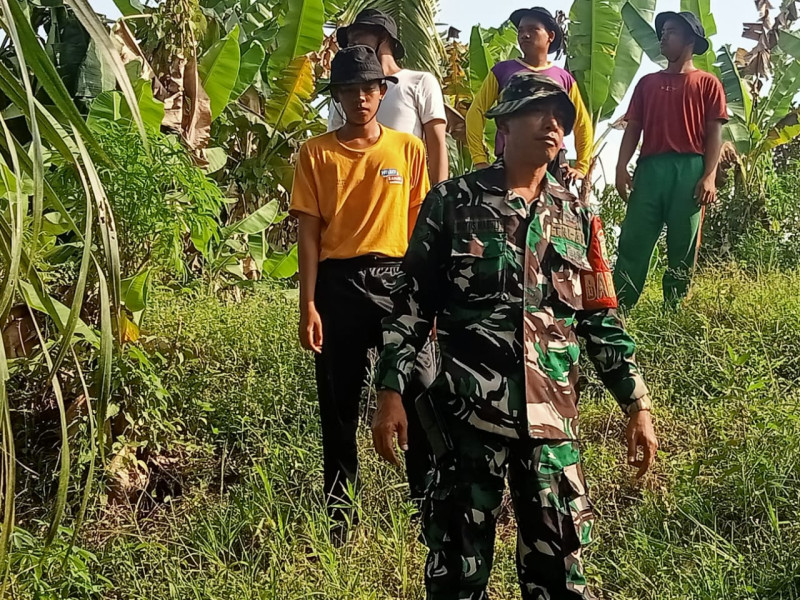 Babinsa Koramil 03/Minas Giat Patroli, Edukasi Masyarakat Mengantisipasi Terjadinya Karhutla