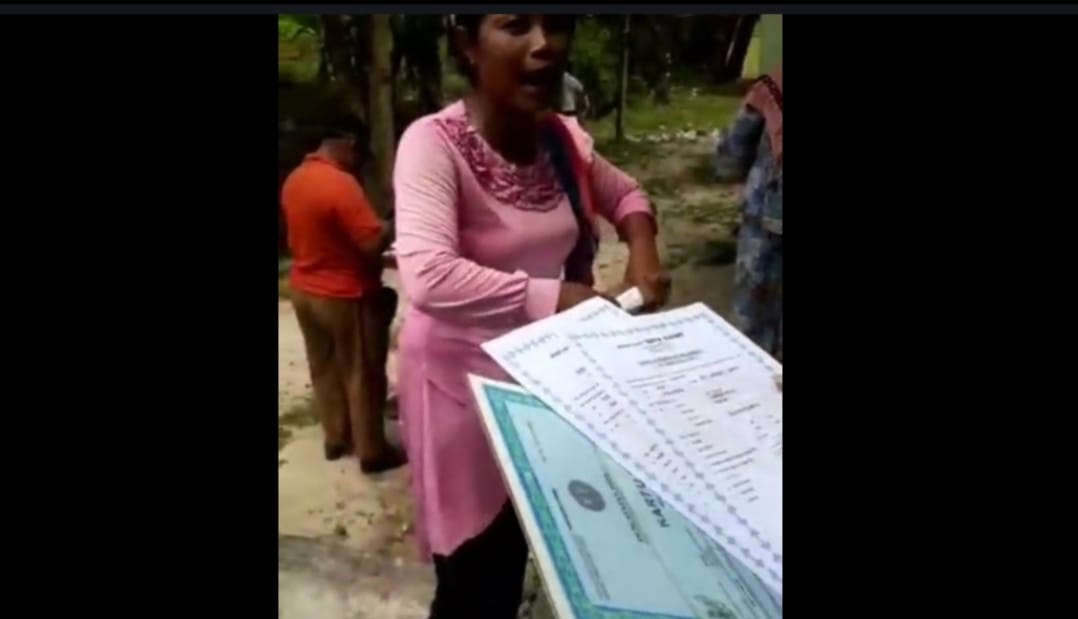 Video Oknum Arahkan Warga Pada Salah Satu Paslon Bupati Siak di UPT Disdukcapil Kandis Viral!