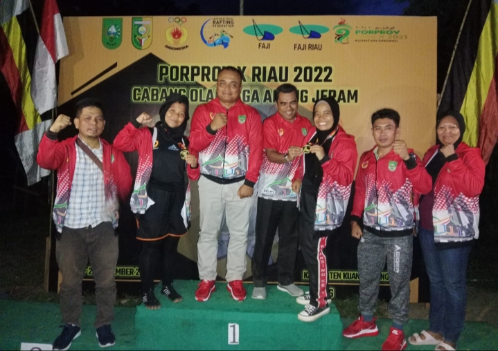 Harumkan Nama Rohul, Team Arung Jeram Berhasil Meraih Medali Emas