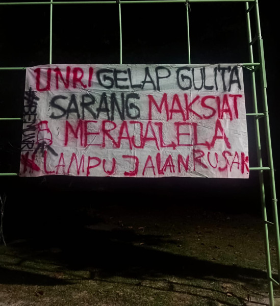 Menjajaki 61 Tahun Usia Universitas Riau, BEM UNRI Kembali Lakukan Aksi Propaganda Kritik Pimpinan UNRI