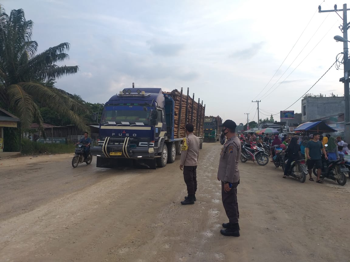 Patroli di Pasar Ramadhan, Polisi di Langgam Berikan Himbauan Prokes Ketat
